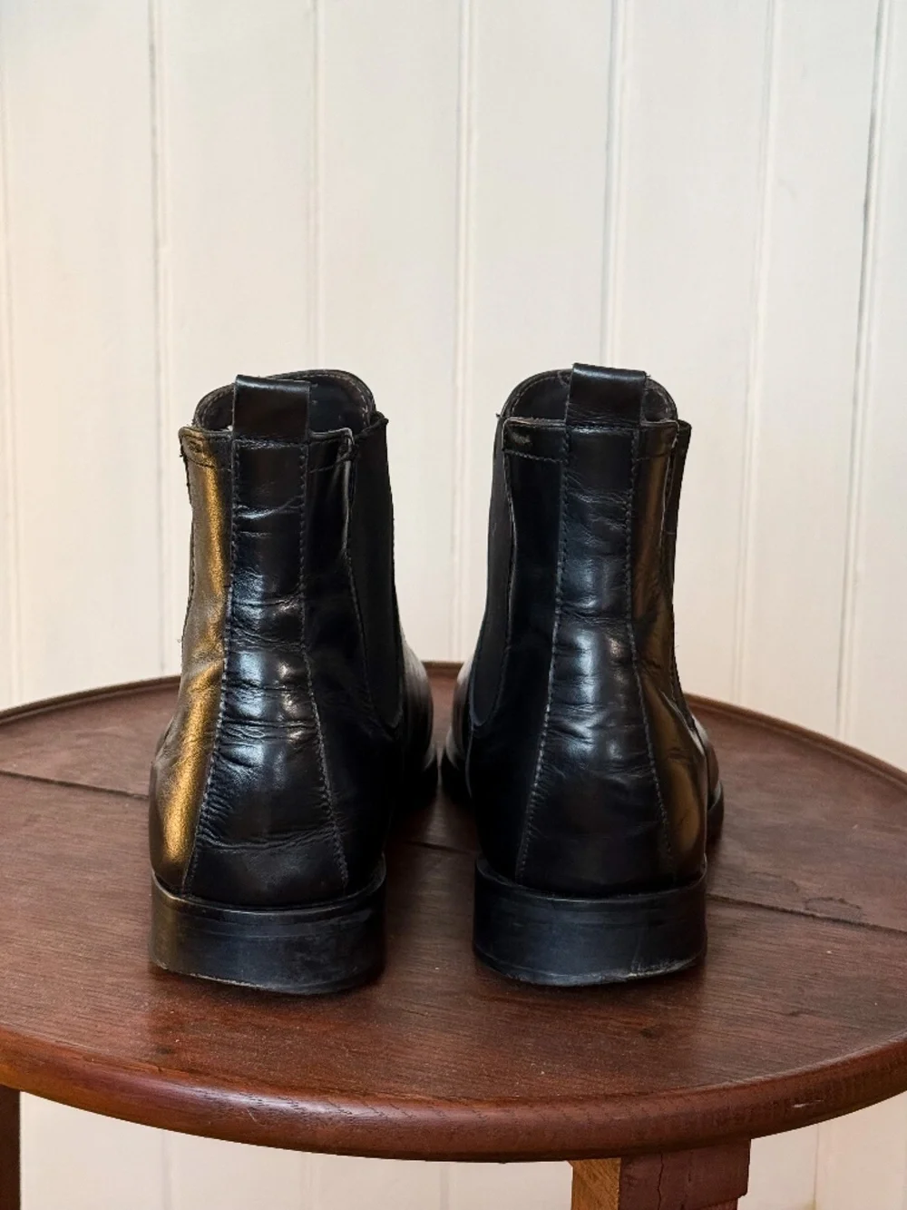 To Boot black styling